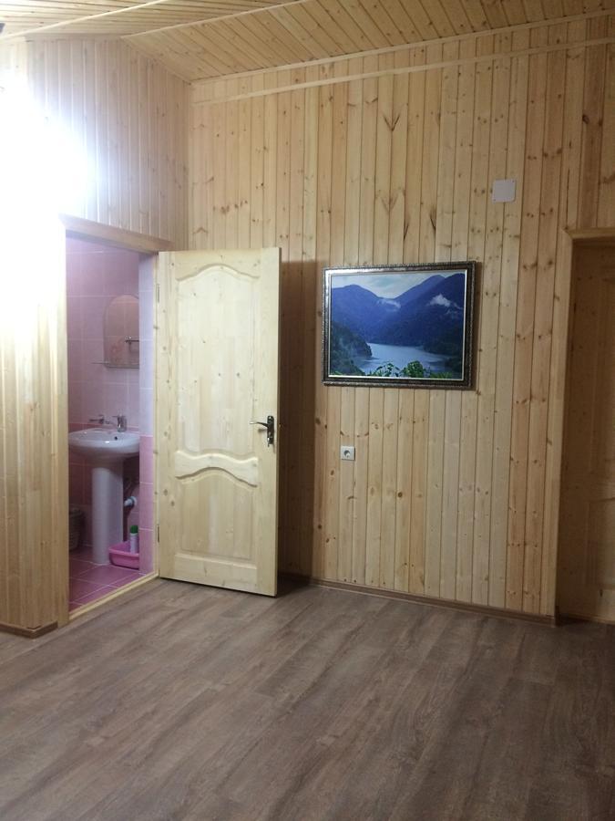 Guesthouse Tigranakert Pitsunda Eksteriør billede